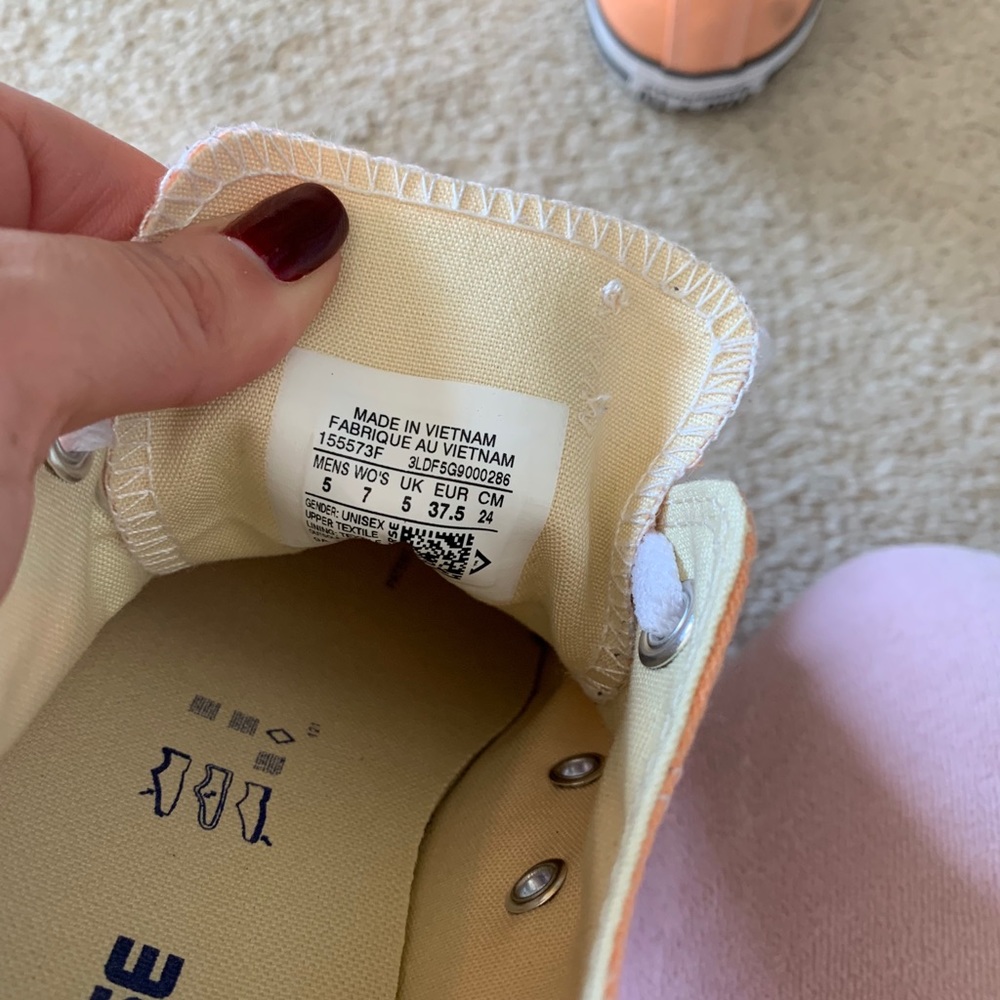 Shoes - Picture 2 of 3